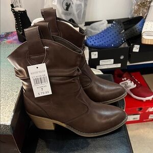 Elegant Brown Heeled Boots